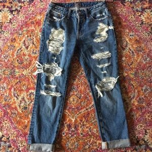 A&F Ames low rise slim boyfriend jeans